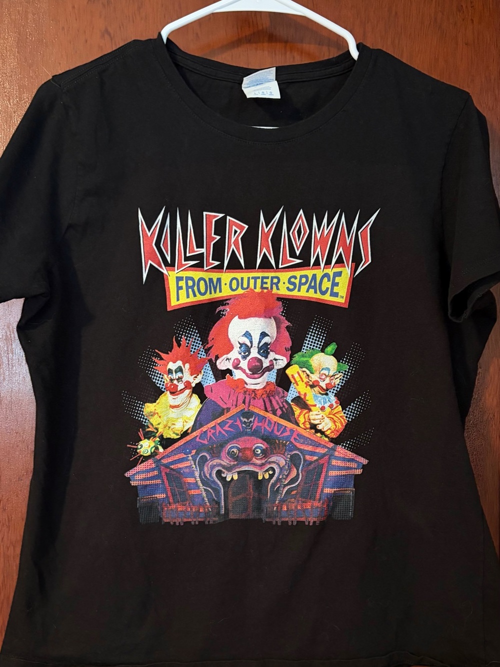 Women’s Black Killer Klowns From Outer Space Graphic Tee, L